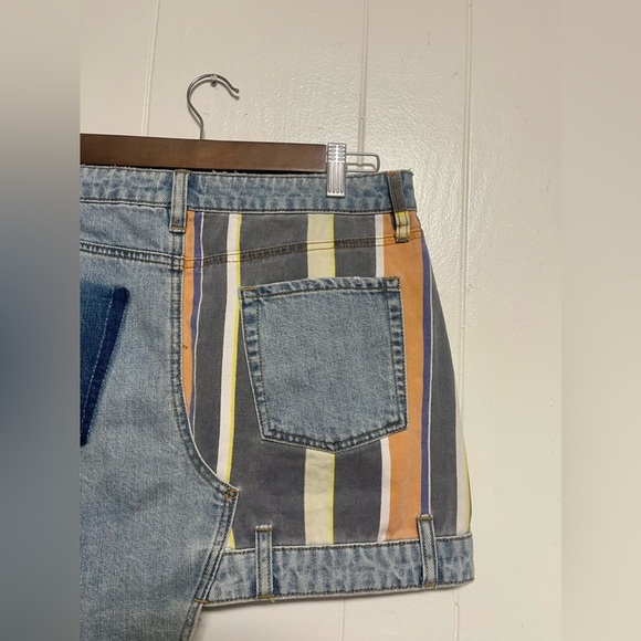 Urban Outfitters O BDG Assymetrical Denim Raw Hem
Patchwork Mini Skirt Size M - Picture 5 of 8